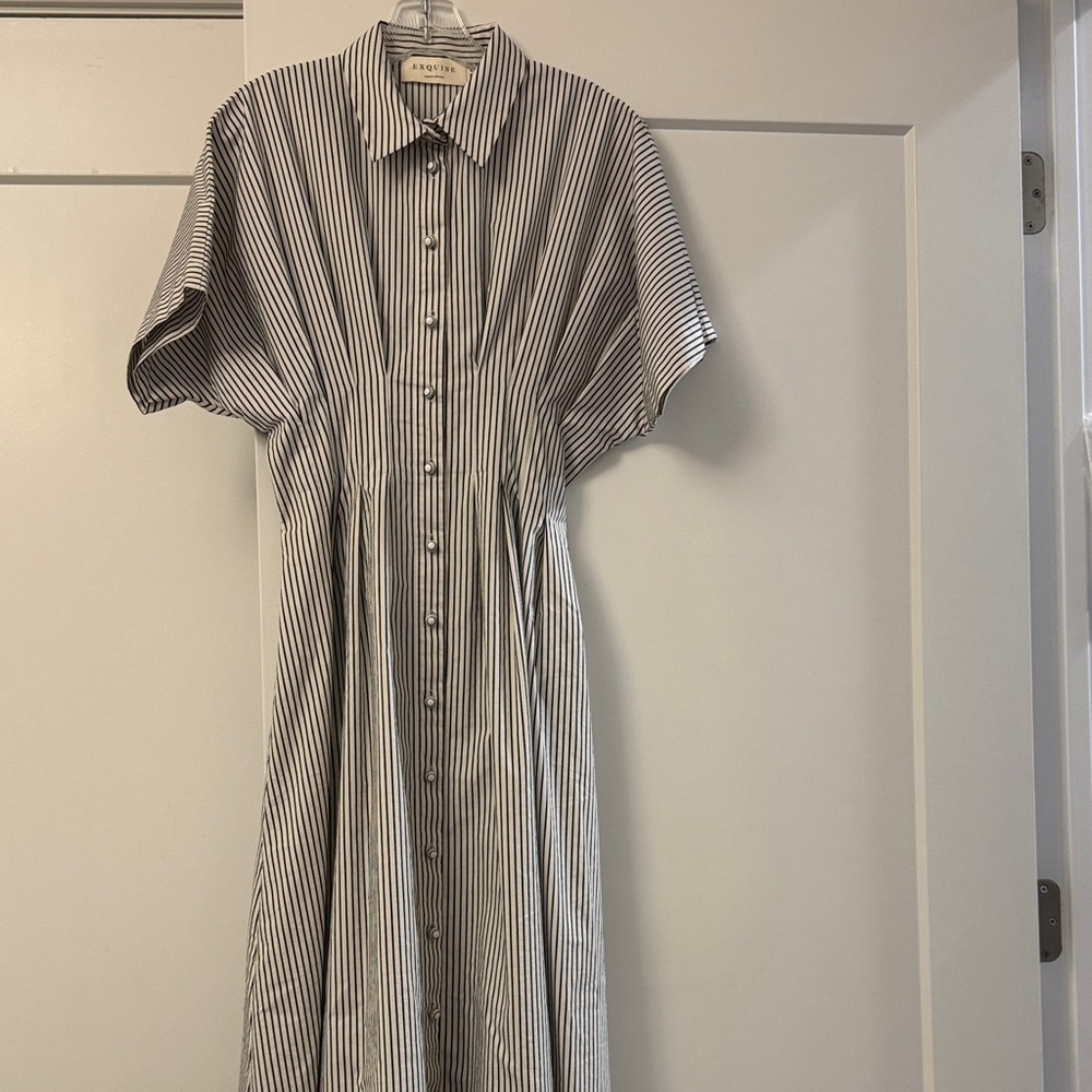 Classic Black and White Striped 3/4 Sleeve Dress